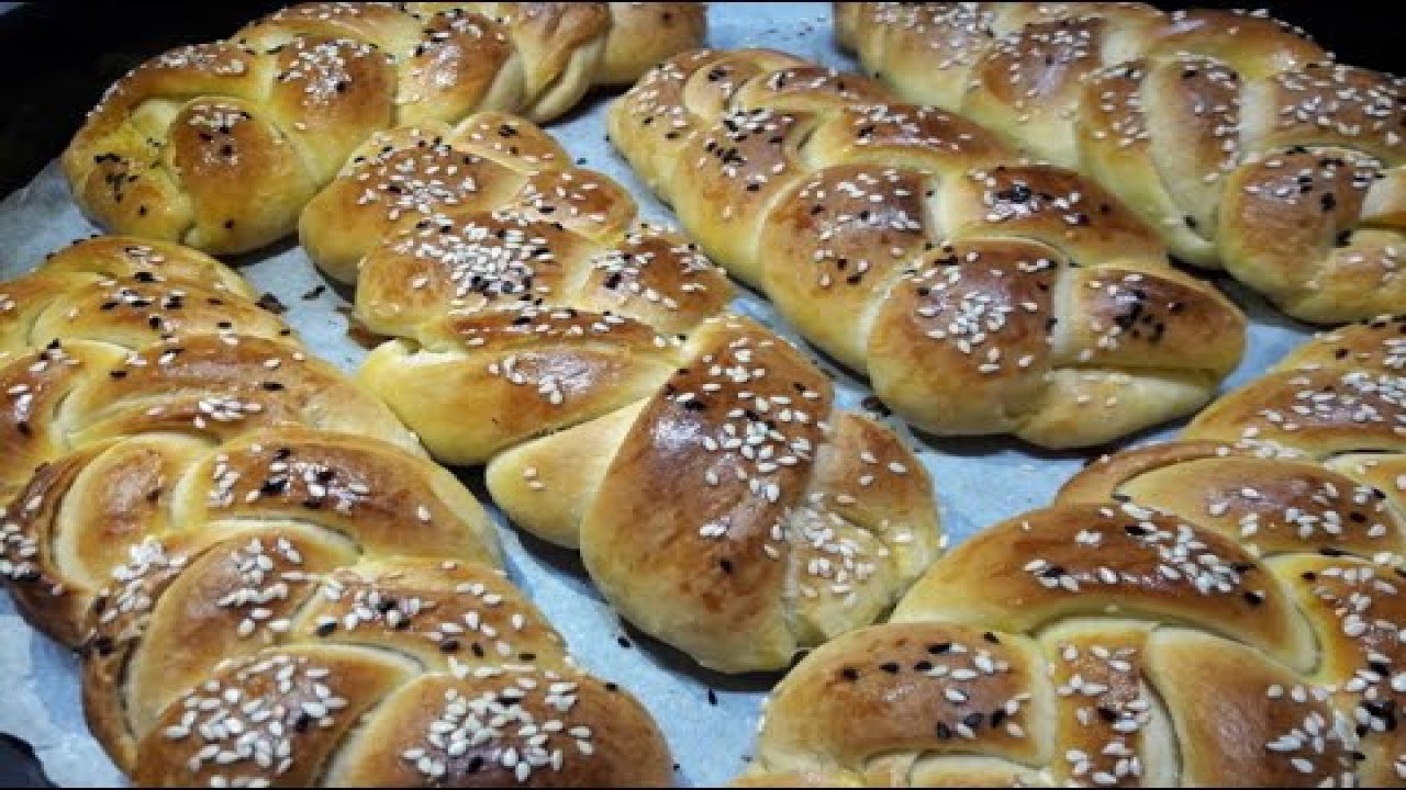Hem görüntüsü hem de lezzetiyle harika bir poğaça! İşte örgü poğaça tarifi