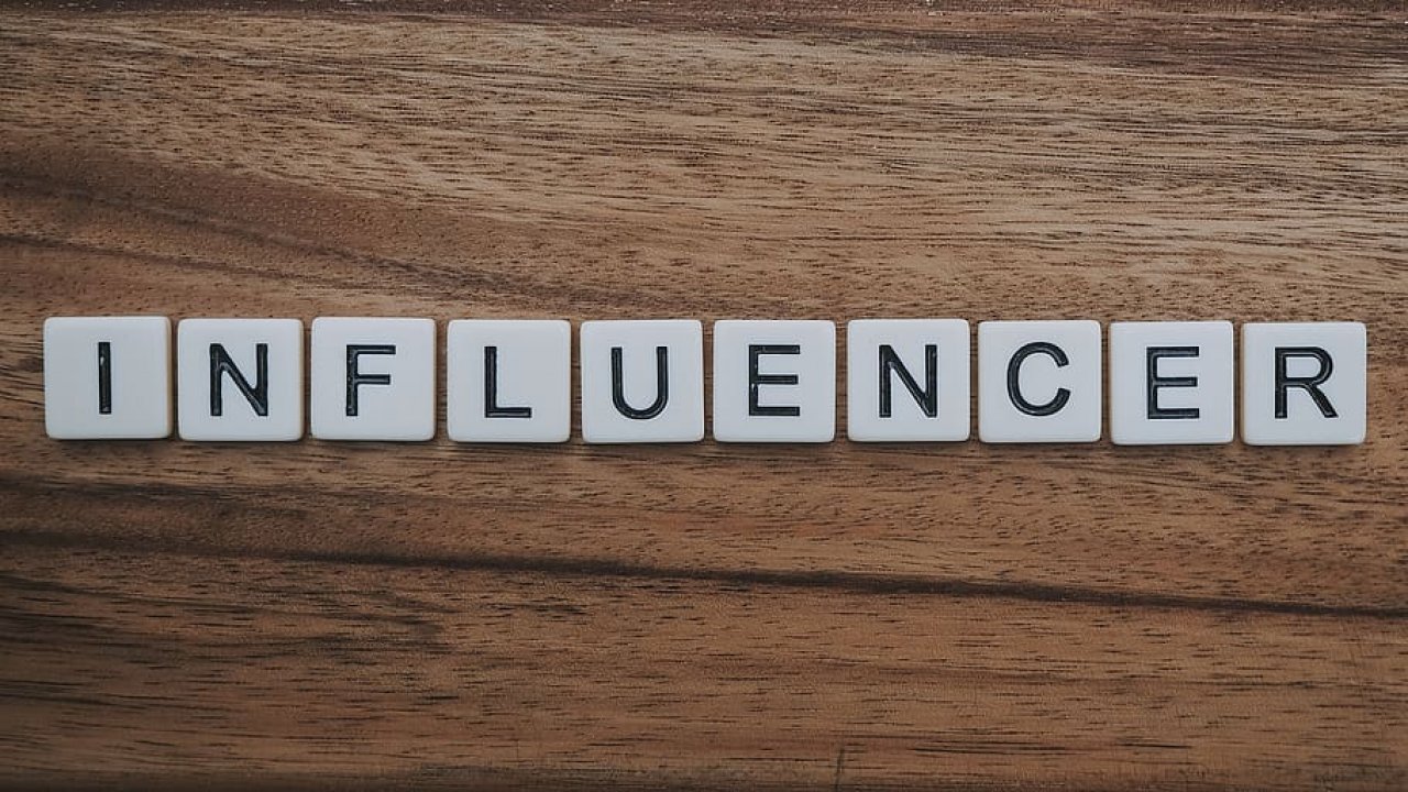 Influencer nedir, Influencer kime denir, Influencer nasıl para kazanır?